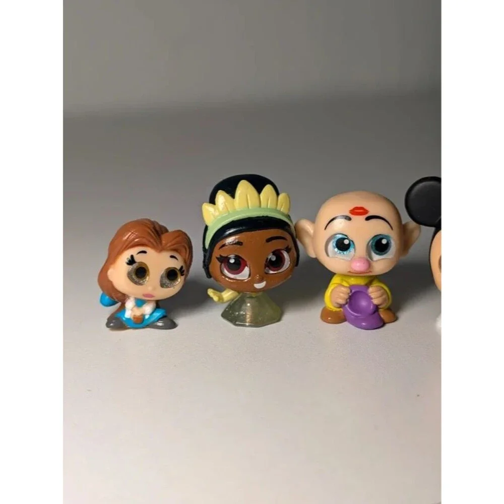 Disney lot doorables